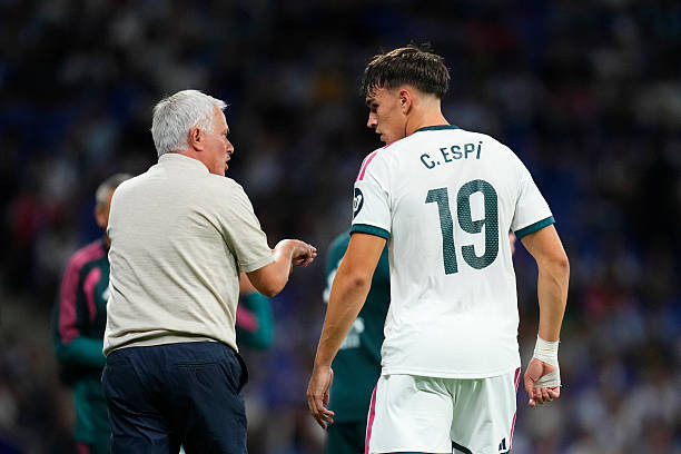 HLV Jose Mourinho tạo dấu ấn chiến thuật rõ nét