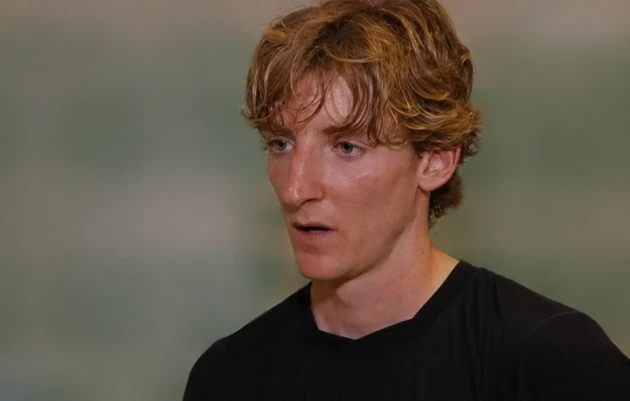 Anthony Gordon đóng góp 2 pha kiến tạo trong ngày ra mắt Barca ở La Liga