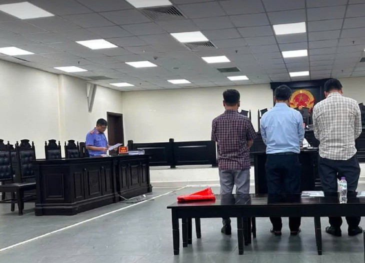 Tuyên phạt 3 năm tù cựu hiệu trưởng 'ăn chặn' tiền A80 của sinh viên- Ảnh 1.