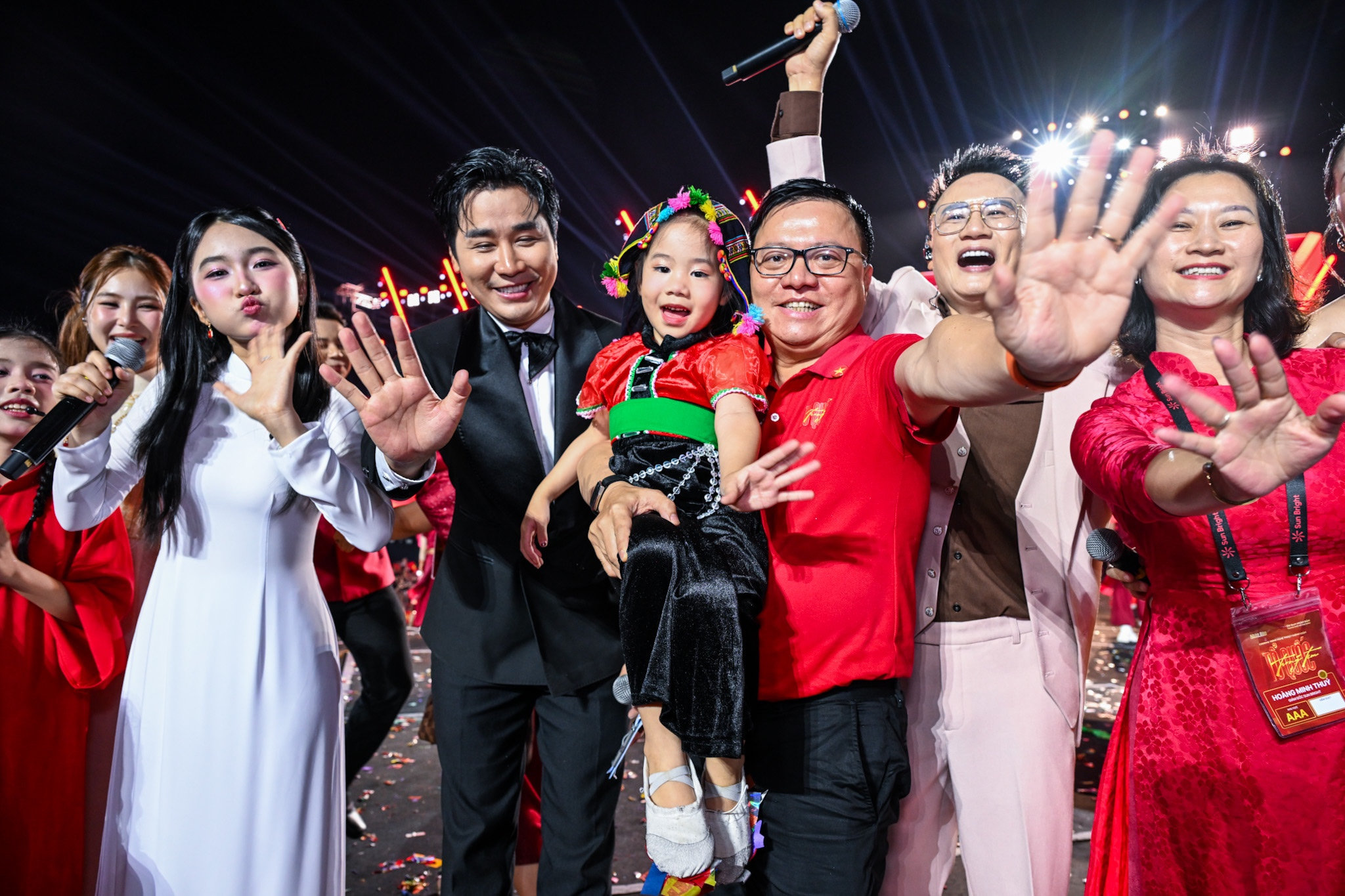 to-quoc-trong-tim (12)