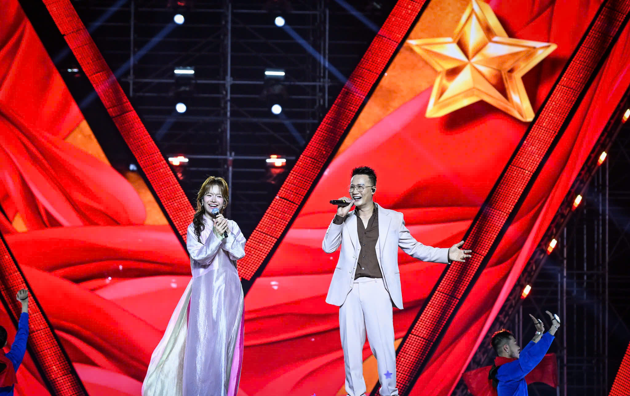 to-quoc-trong-tim (3)