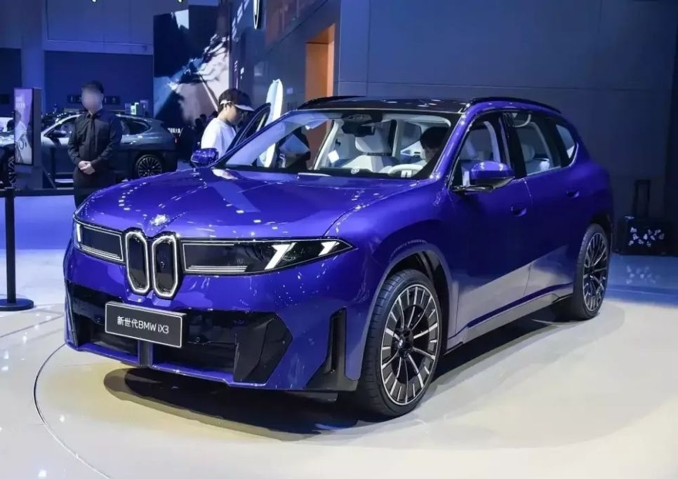 Tin xe 25/8: VinFast Minio Green có logo mới, BMW iX3 L đi 919 km/lần sạc - 2