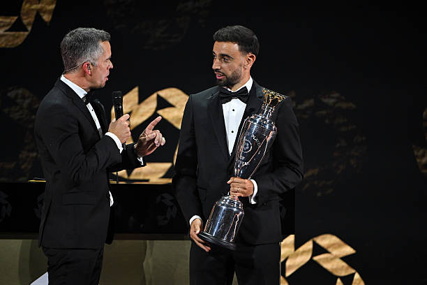 Bruno Fernandes xứng đáng được vinh danh. Ảnh: Getty Images.