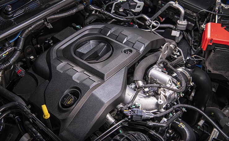 Khoang động cơ và hệ thống truyền động Ford Everest