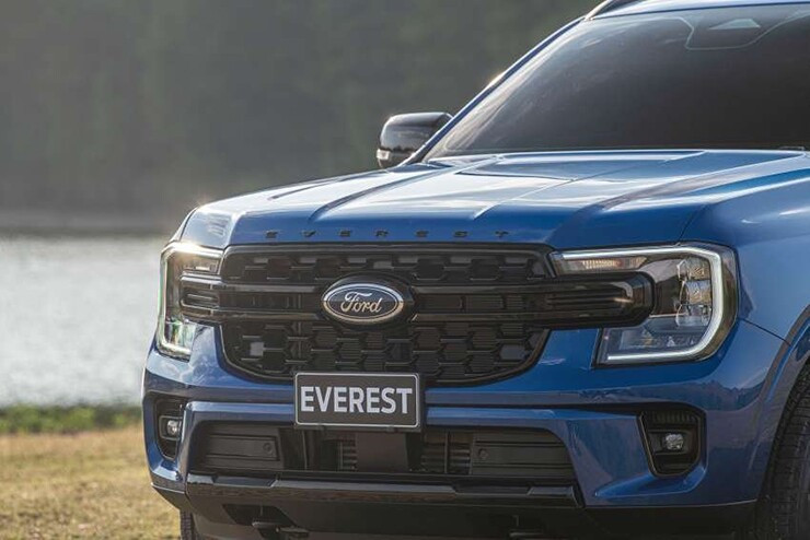 Thiết kế phần đầu xe Ford Everest 2026