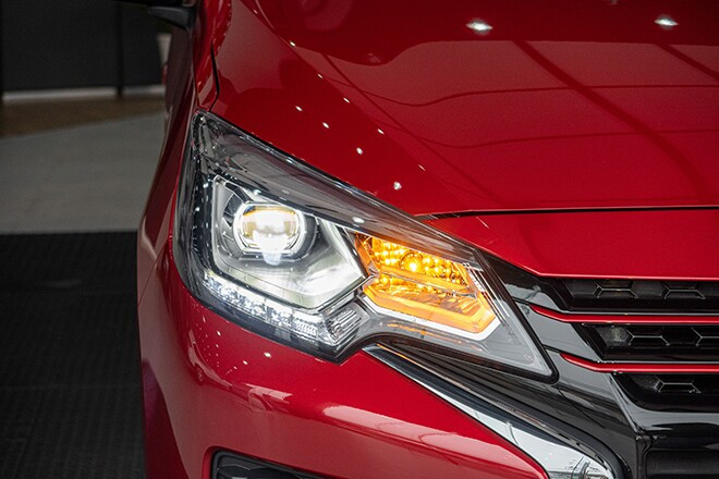 Góc nghiêng đuôi xe Mitsubishi Attrage