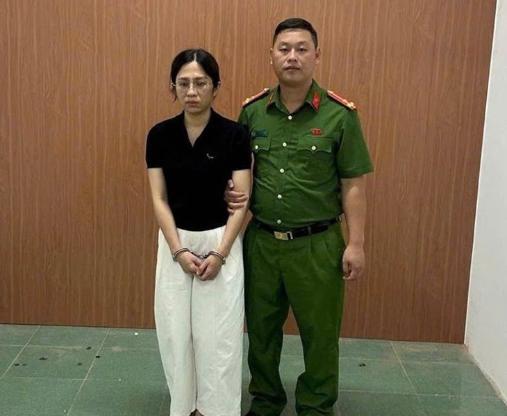 Người đàn bà 7 tiền án đến công an tự thú vì trộm 2,35 triệu trong cốp xe- Ảnh 1.
