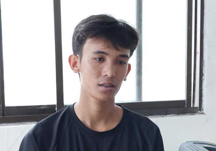 Bí ẩn thi thể người bán vé số phân huỷ ở bụi cỏ ven đường biên giới- Ảnh 2.