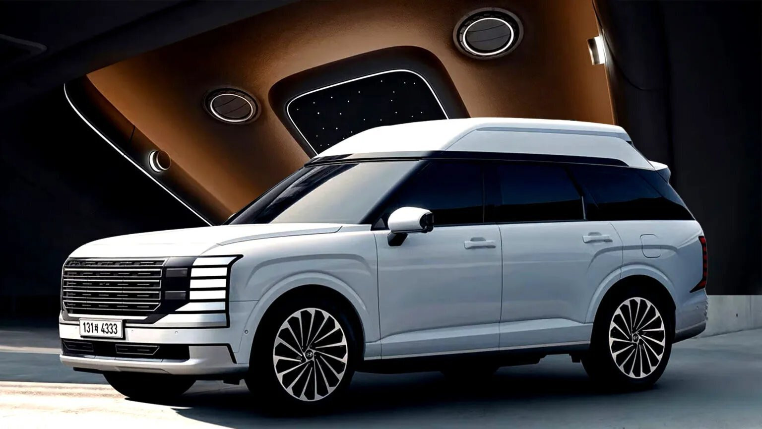 Hyundai Palisade phiên bản mui cao sở hữu phần trần xe được nâng lên thêm 240 mm.