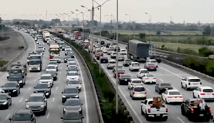 Ngày 2/9, cao tốc Cao Bồ - Pháp Vân có thể tổ chức xe 'đi ngược chiều'- Ảnh 2.