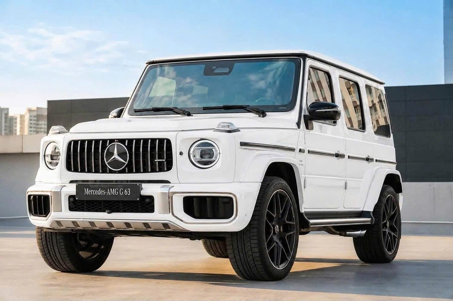 Mẫu SUV siêu sang giá gần 12 tỷ đồng của Hoàng Đức - 2