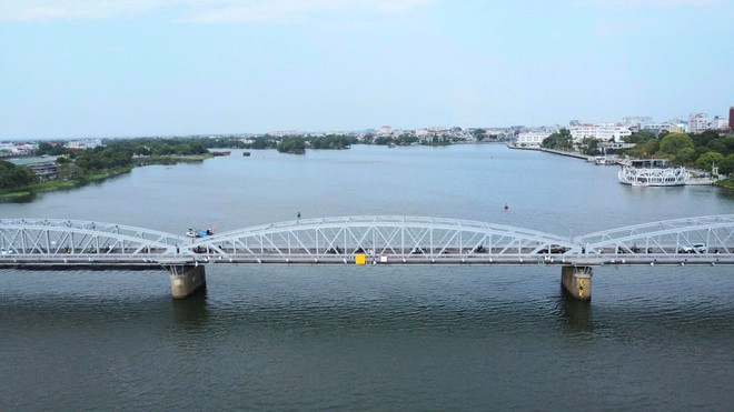 Ngắm diện mạo mới của cây cầu biểu tượng xứ Huế- Ảnh 13.