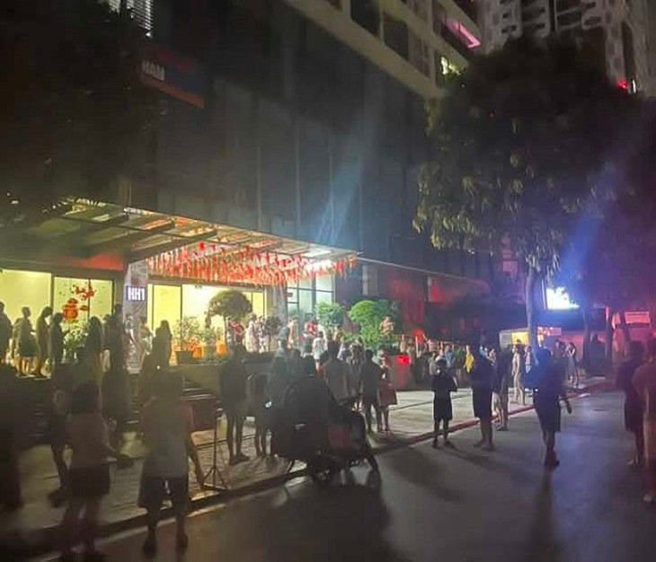 Cháy căn hộ tầng 9, chuông báo động đánh thức cư dân lúc rạng sáng - Ảnh 2.