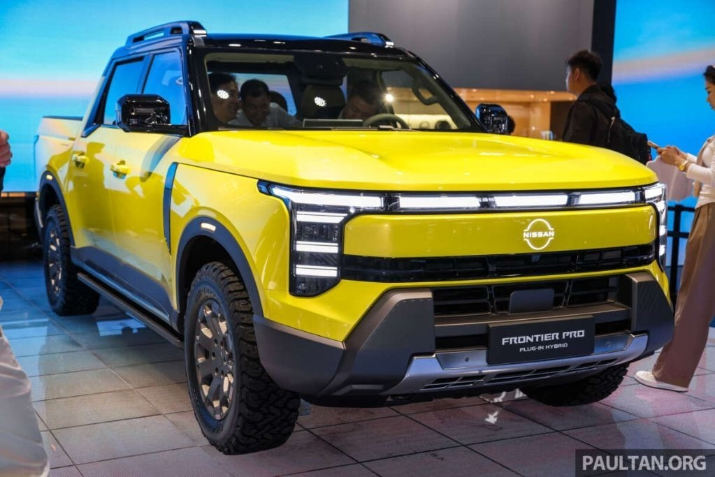 Tin xe 8/9: Nissan Navara Pro PHEV lộ diện, iCaur V27 về Việt Nam - 1