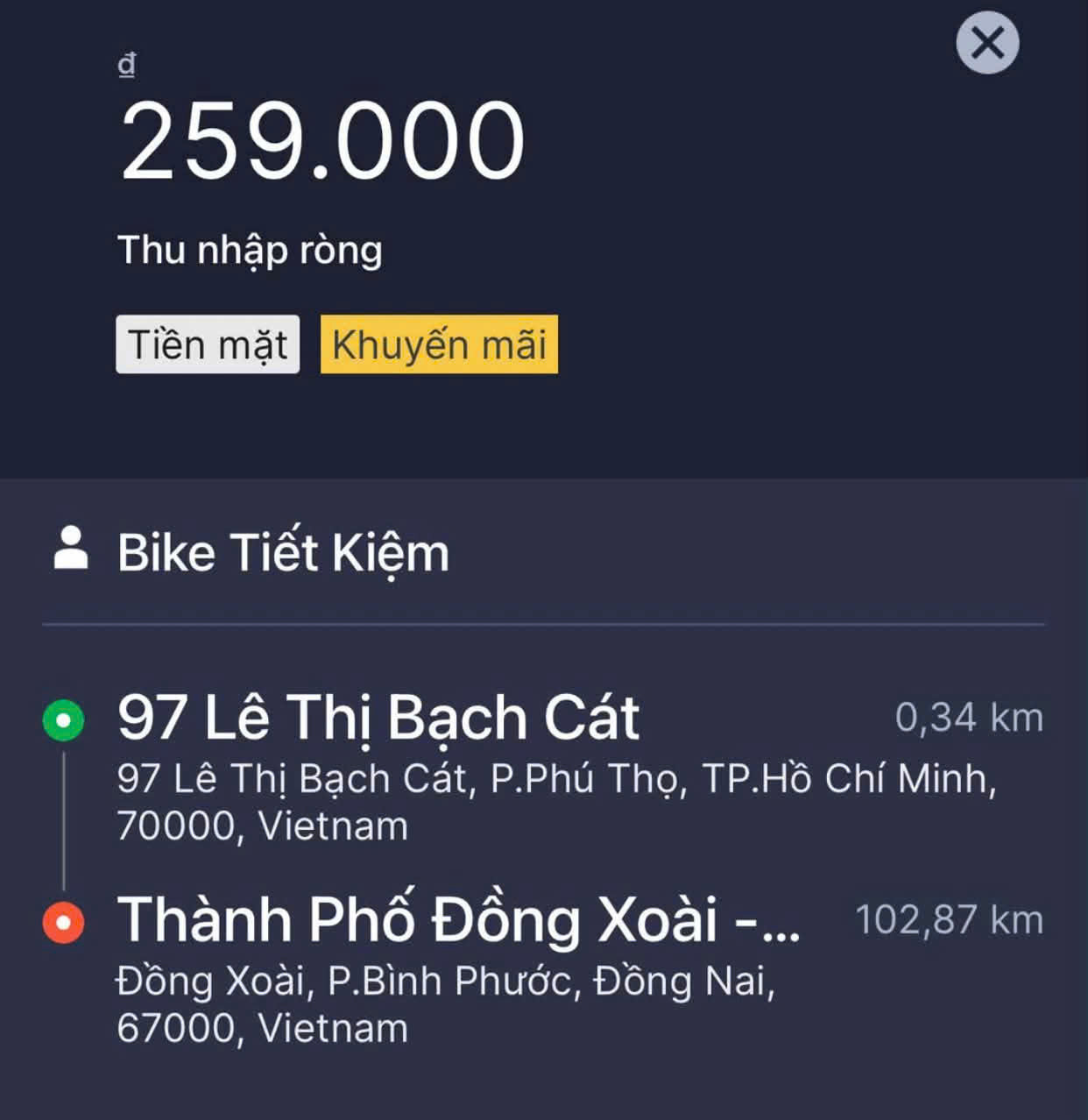 Một cuốc GrabBike Tiết Kiệm quãng đường 102,87 km, thu nhập ròng của tài xế 259.000 đồng, tương đương 2.518 đồng/km trước khi trừ xăng xe và hao mòn. (Ảnh: NVCC)