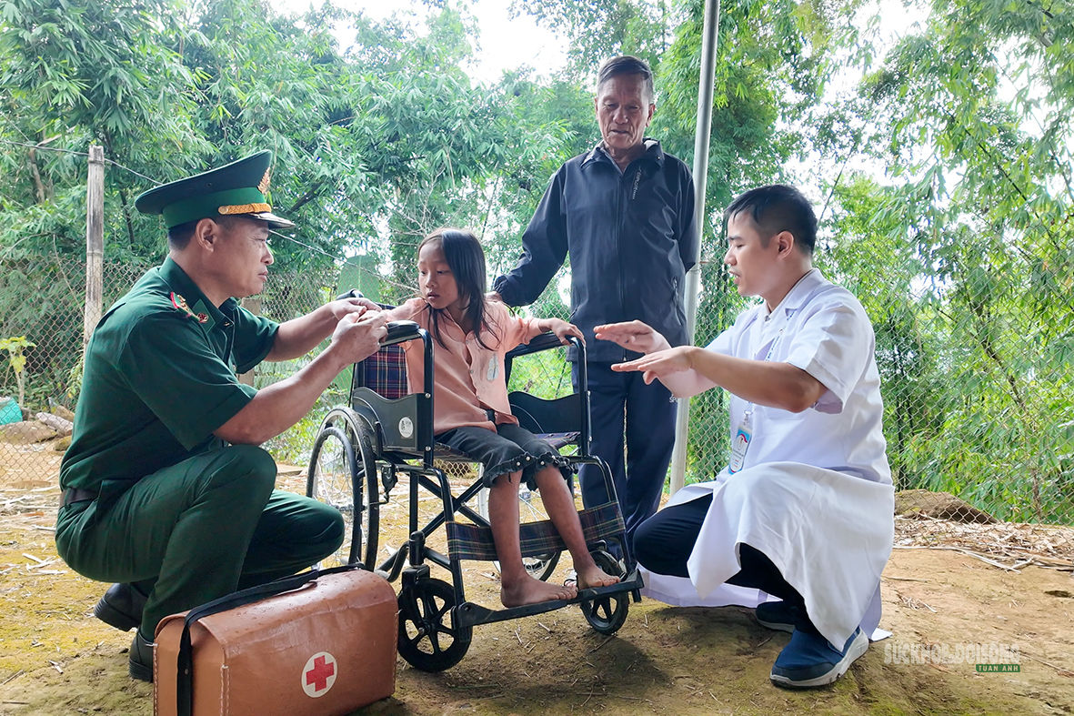 Lặng lẽ gieo hy vọng cho em bé nơi biên cương - Ảnh 9.