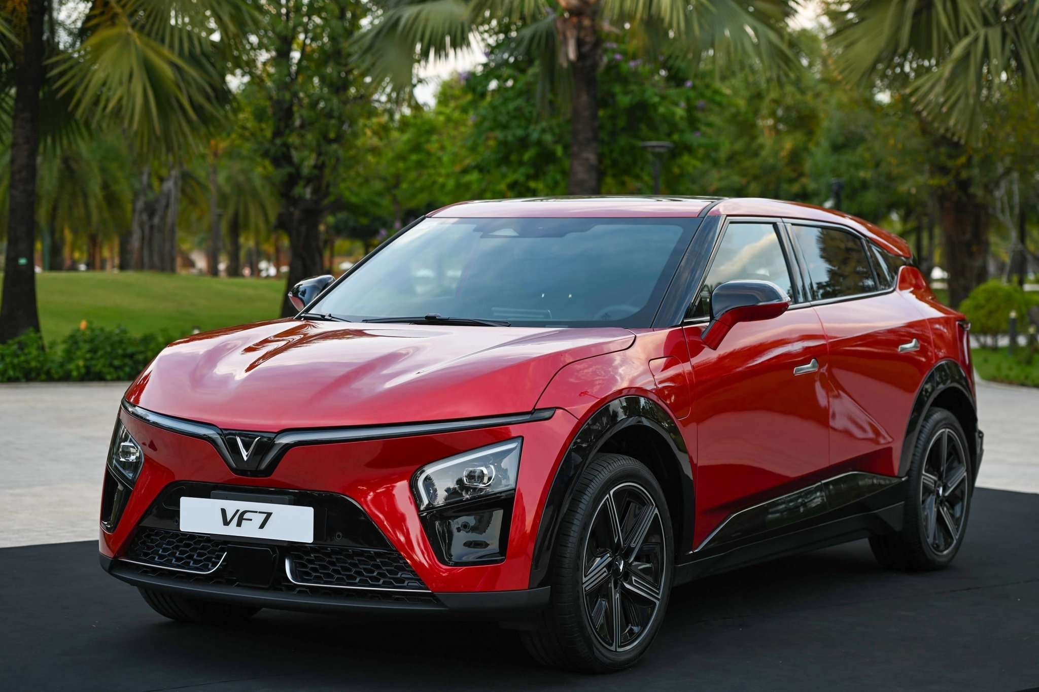 Giá xe VinFast VF 7 mới nhất tháng 9/2026 - 4
