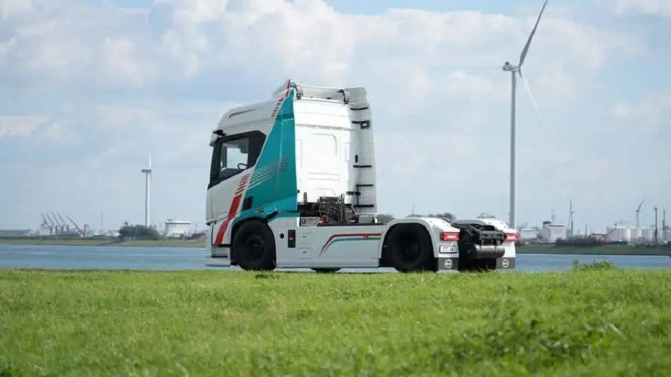 Xe tải điện của BYD có tầm hoạt động 600 km, thách thức Tesla Semi - 3