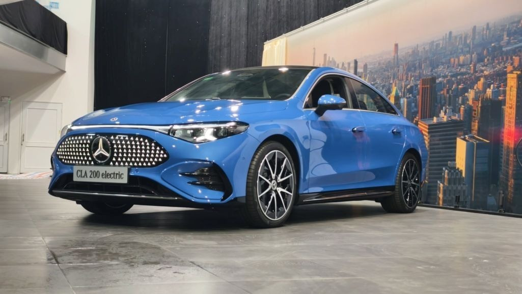 Tin xe 18/9: Mercedes CLA 200 EV về Việt Nam, Suzuki XL7 sắp có bản mới - 1