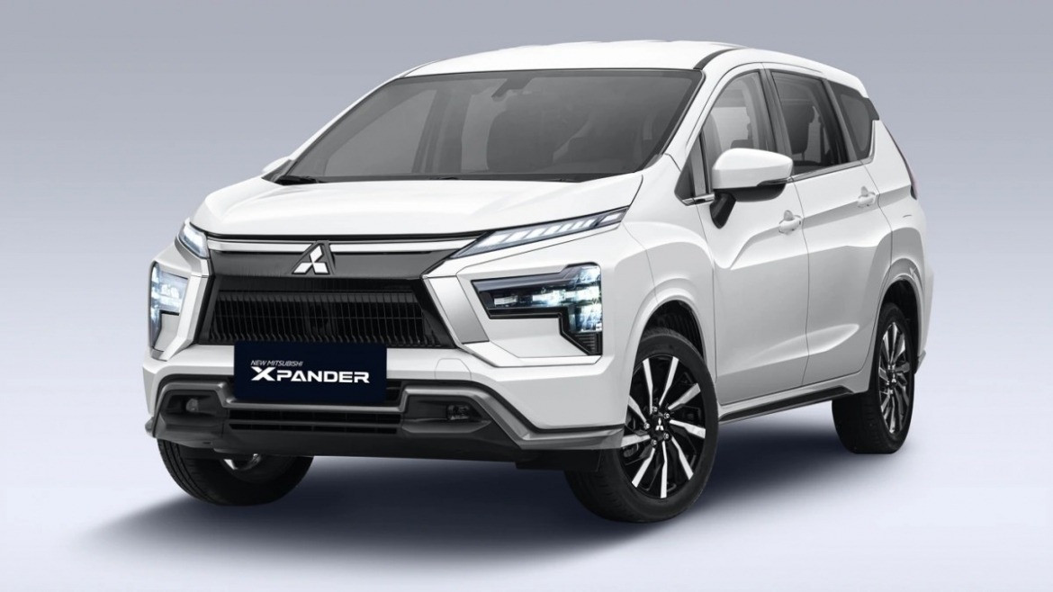 Cả 4 phiên bản của Xpander được hỗ trợ số tiền tương đương 100% lệ phí trước bạ, kèm theo phiếu nhiên liệu từ 10-35 triệu đồng tuỳ phiên bản.
