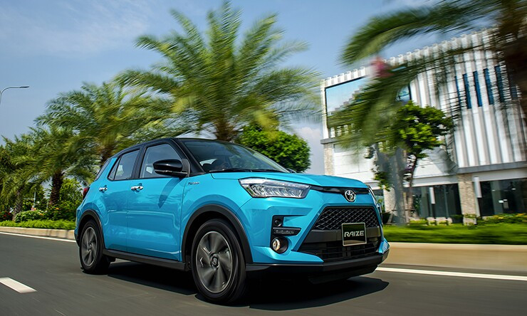 Trang bị an toàn và camera lùi trên Toyota Raize