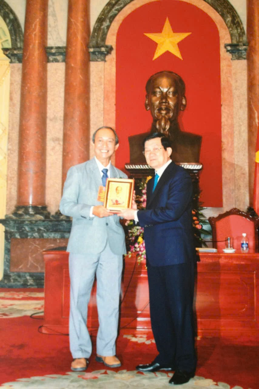Bác sĩ Nguyễn Hiếu Nhân - luôn xem người bệnh như người thân của mình - Ảnh 5.