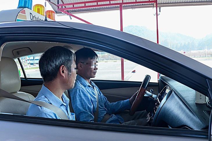 Hà Nội tăng cường kiểm tra xe tập lái, chấn chỉnh từ giáo viên đến học viên- Ảnh 3.