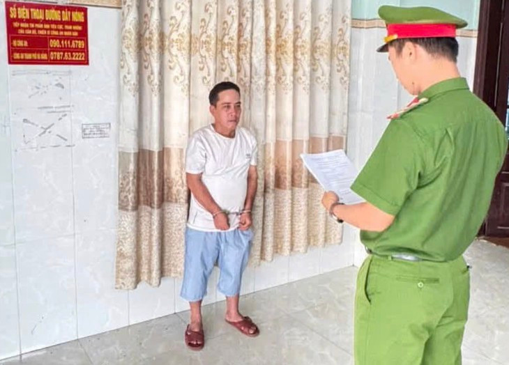 Tạm giữ người đàn ông xô xát khiến cậu ruột tử vong - Ảnh 1.