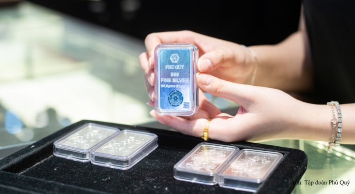 Diễn biến giao dịch thị trường giá bạc ngày 25/9