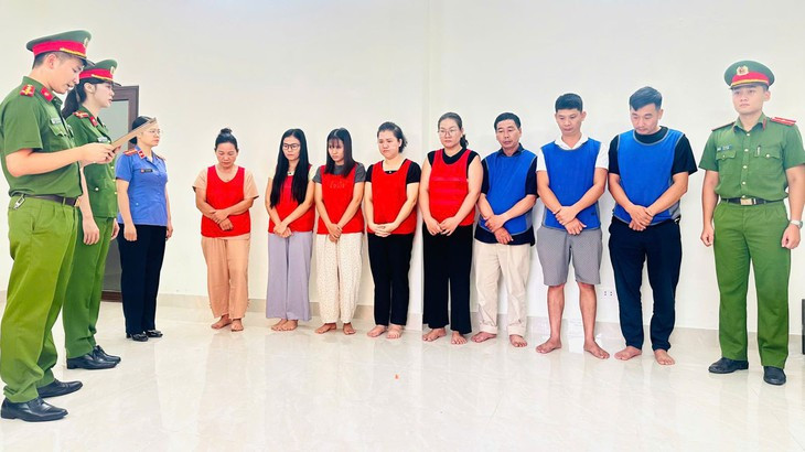 Cận cảnh ‘xưởng’ sản xuất thuốc An Cung giả từ bột mì, hóa chất - Ảnh 8.