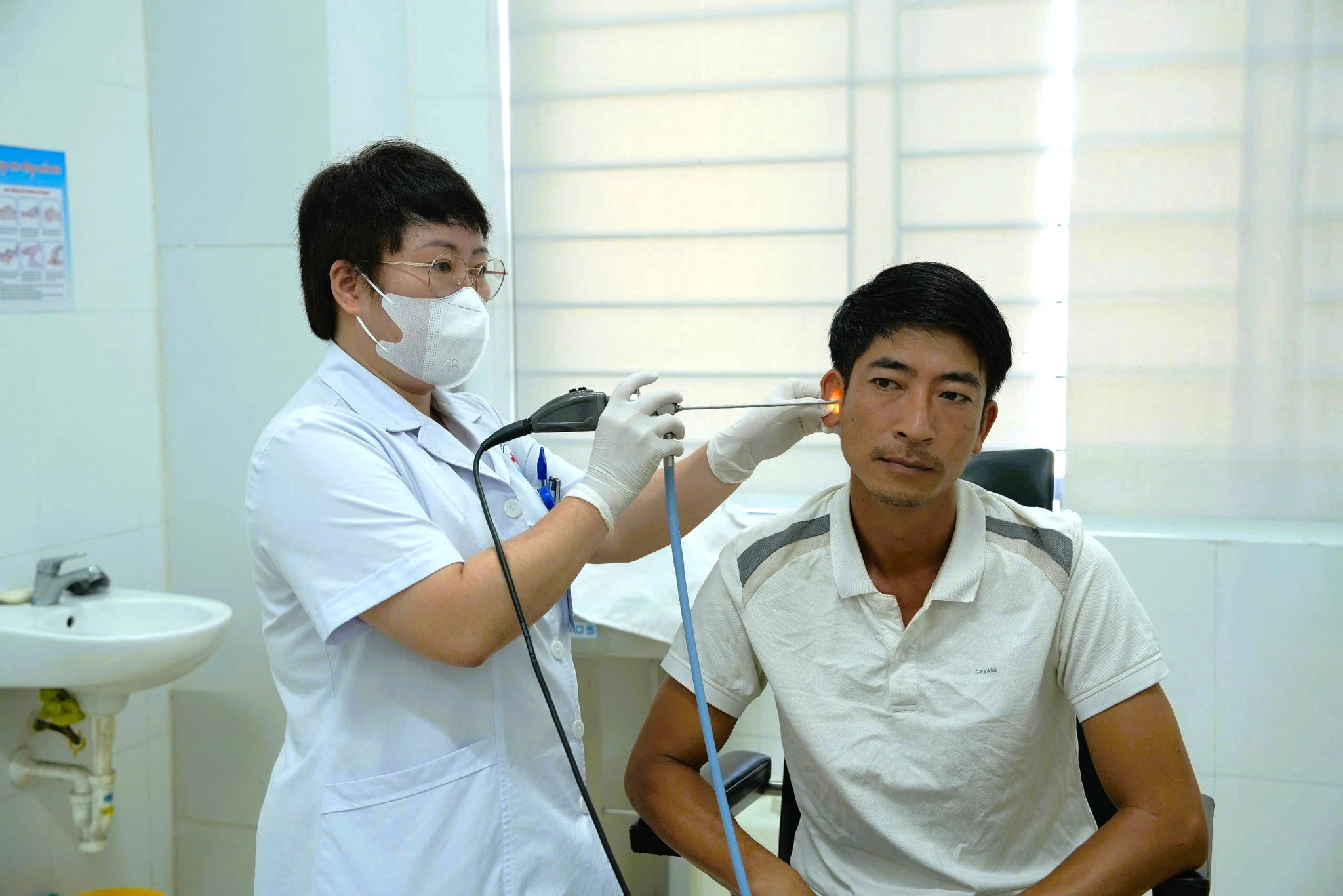 Nữ bác sĩ hơn 20 năm bền bỉ nơi biên cương và hải đảo - Ảnh 7.