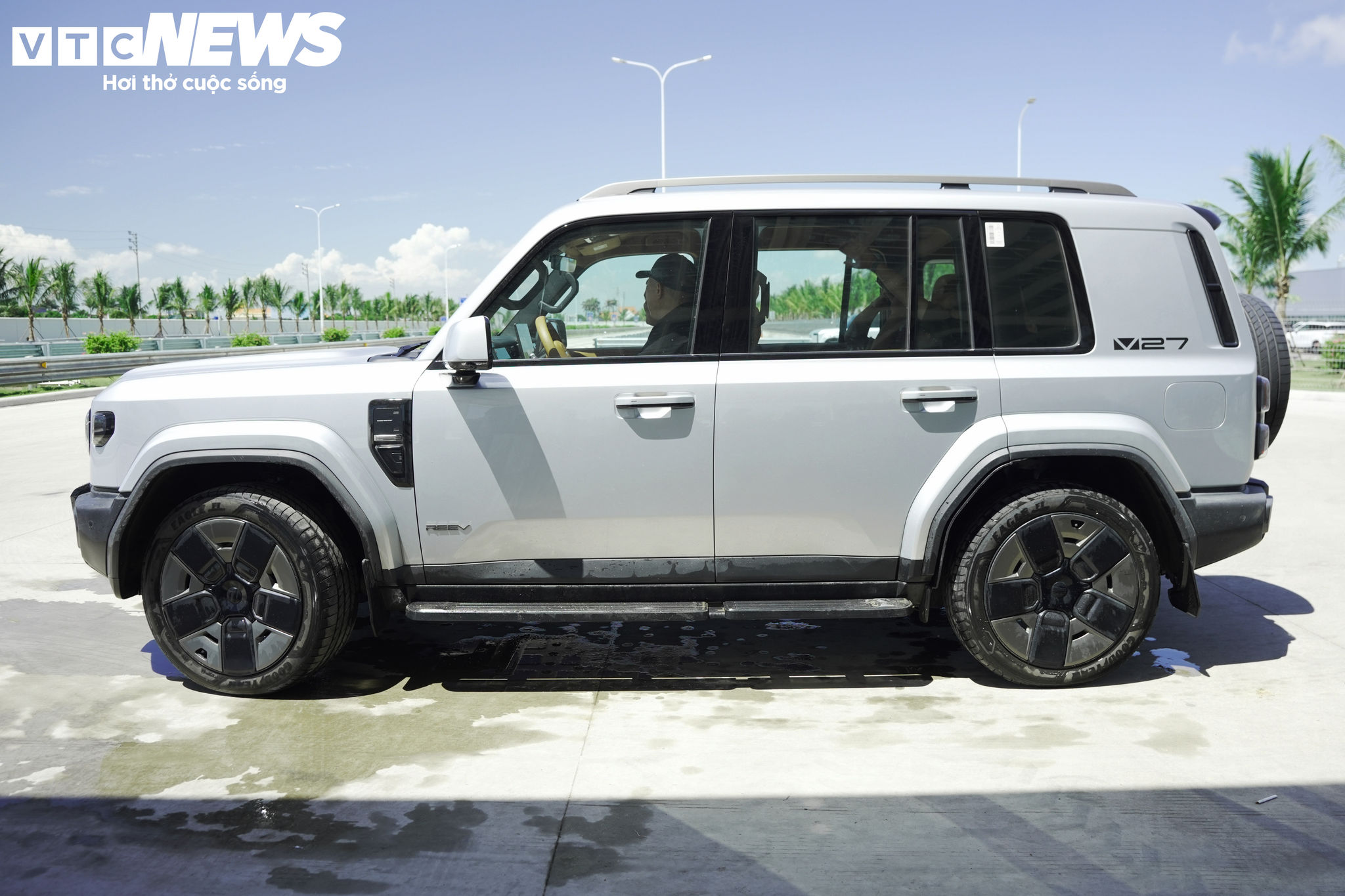 ICaur V27 sắp ra mắt Việt Nam: SUV EREV dáng hầm hố mạnh hơn 400 mã lực - 3