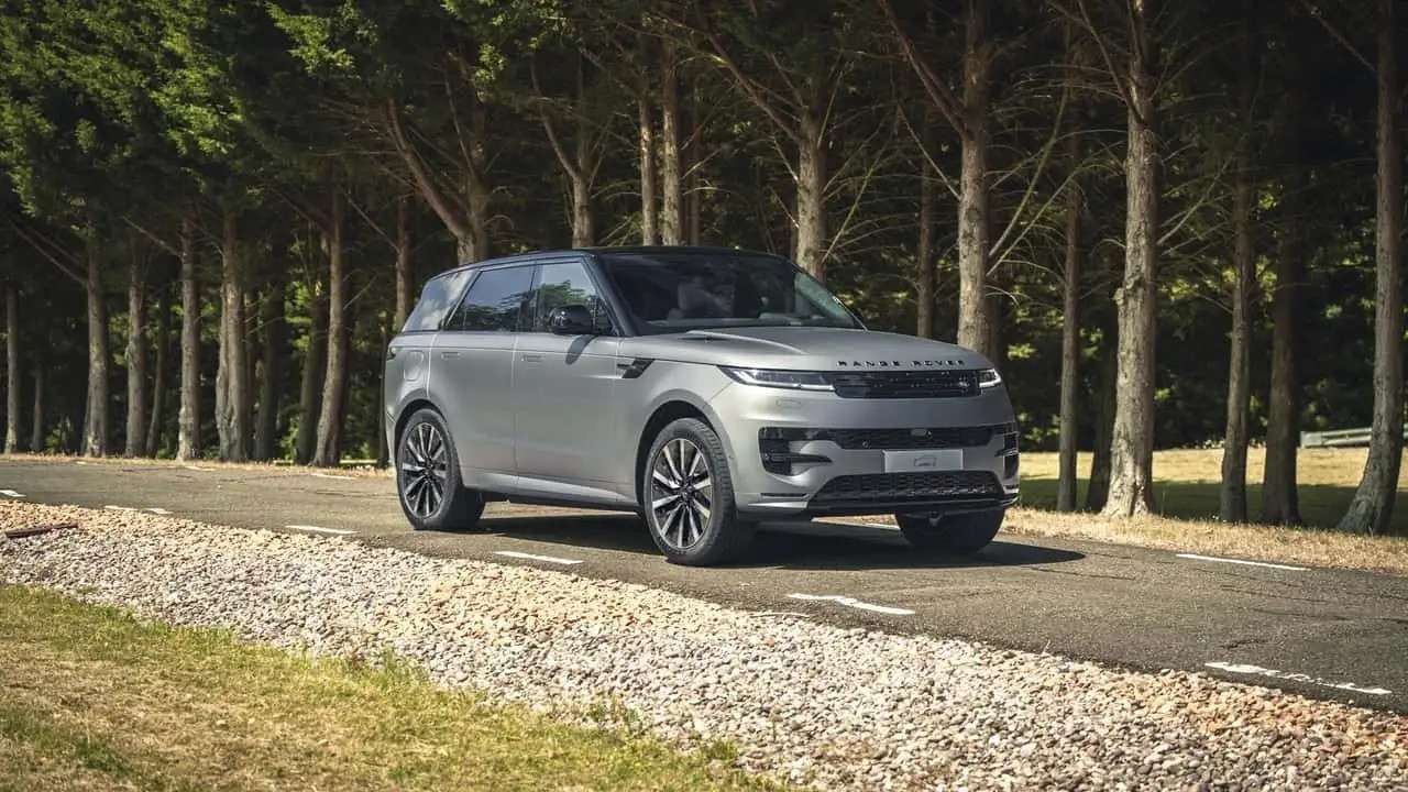 Range Rover Sport Electric: SUV điện công suất 542 mã lực, chạy 609 km/lần sạc - 1