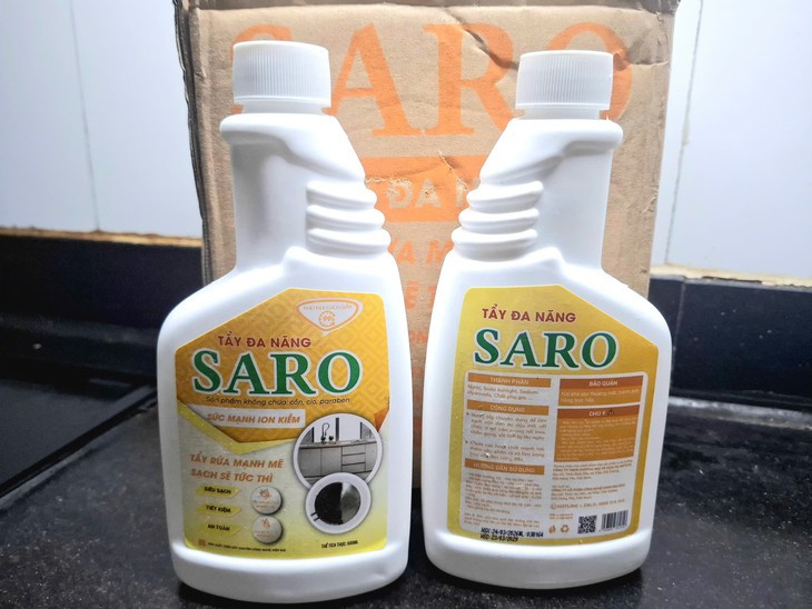 Vì sao tẩy đa năng SARO có thể khiến người dùng khó chịu đường thở, bỏng da? - Ảnh 2.
