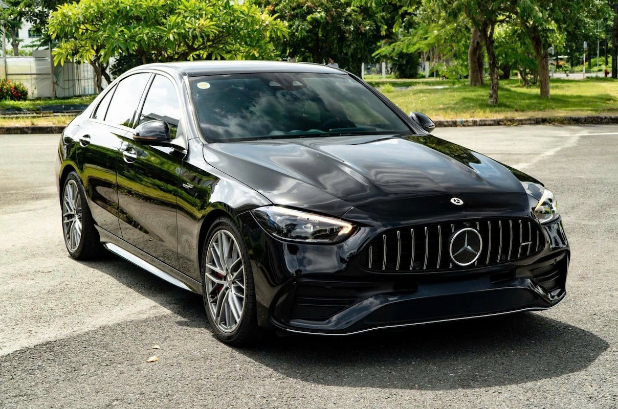 Mercedes-AMG C43 đời 2023.