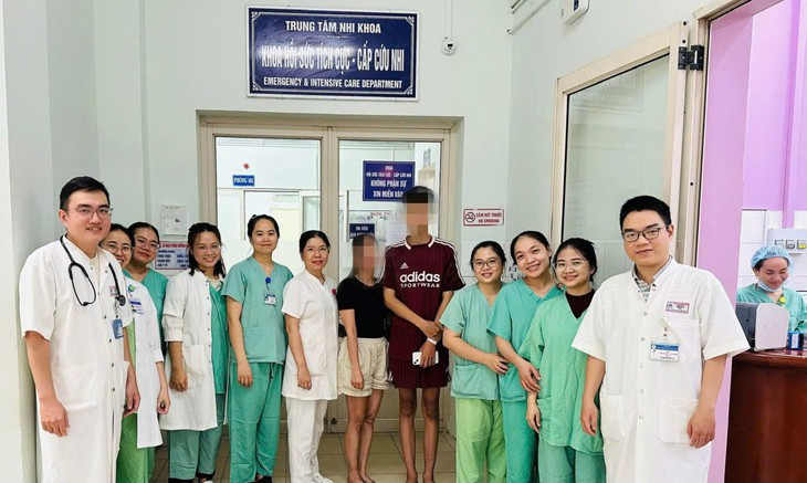 Trẻ mắc sốt xuất huyết Dengue chuyển nặng, cảnh giác biến chứng xuất huyết tiêu hóa- Ảnh 1.