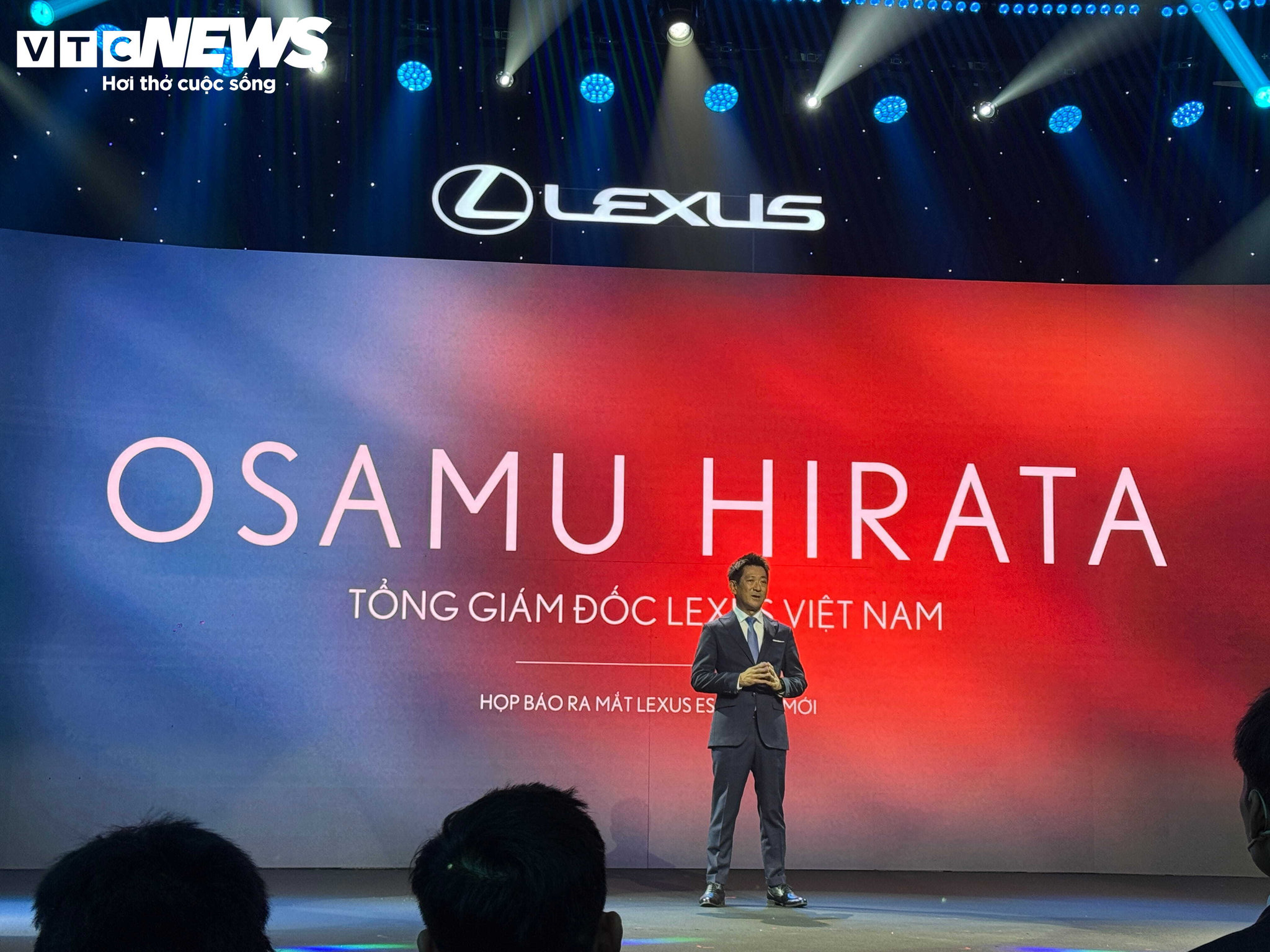 Cận cảnh Lexus ES thế hệ mới tại Việt Nam, giá từ 2,34 tỷ đồng - 7