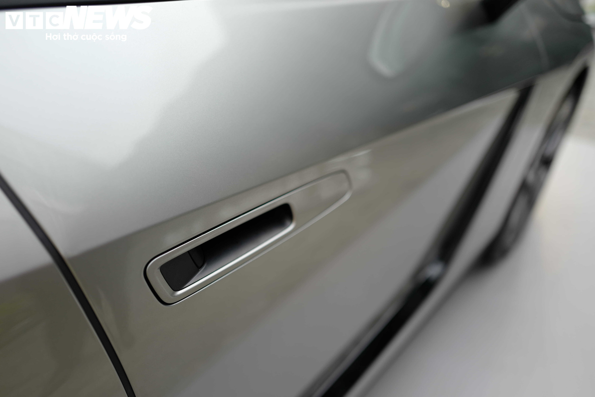 Cận cảnh Lexus ES thế hệ mới tại Việt Nam, giá từ 2,34 tỷ đồng - 5