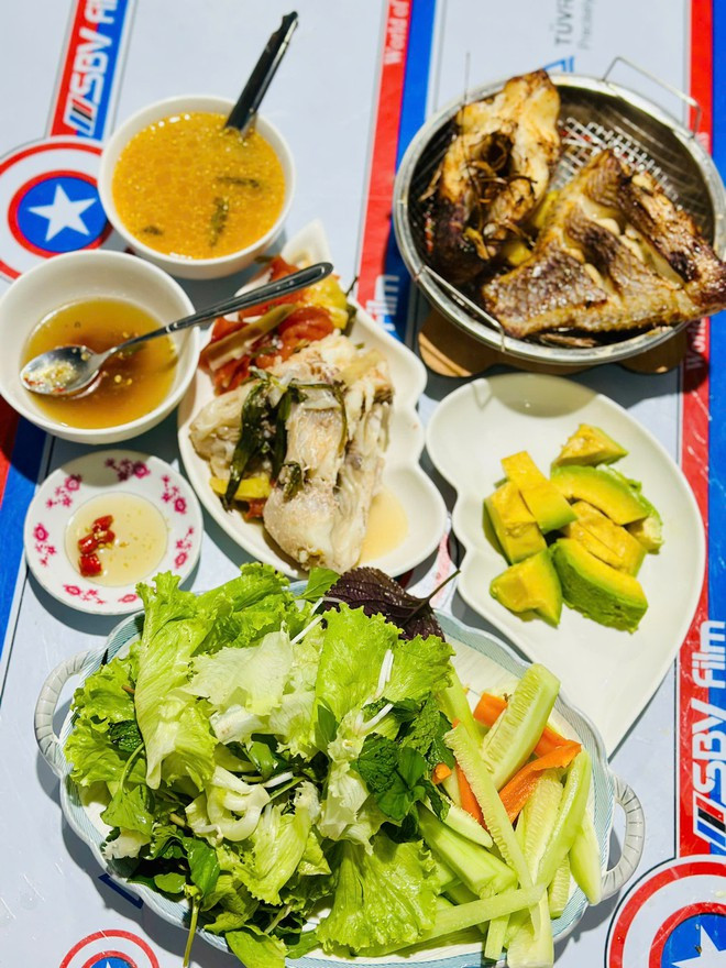 Hai cha con cùng thi Tôi khỏe đẹp hơn: Món quà sức khỏe gửi bố tuổi 65 - Ảnh 2.