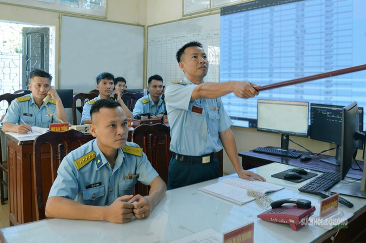 Cận cảnh tổ hợp tên lửa 'sát thủ' bảo vệ sân bay Nội Bài- Ảnh 1.