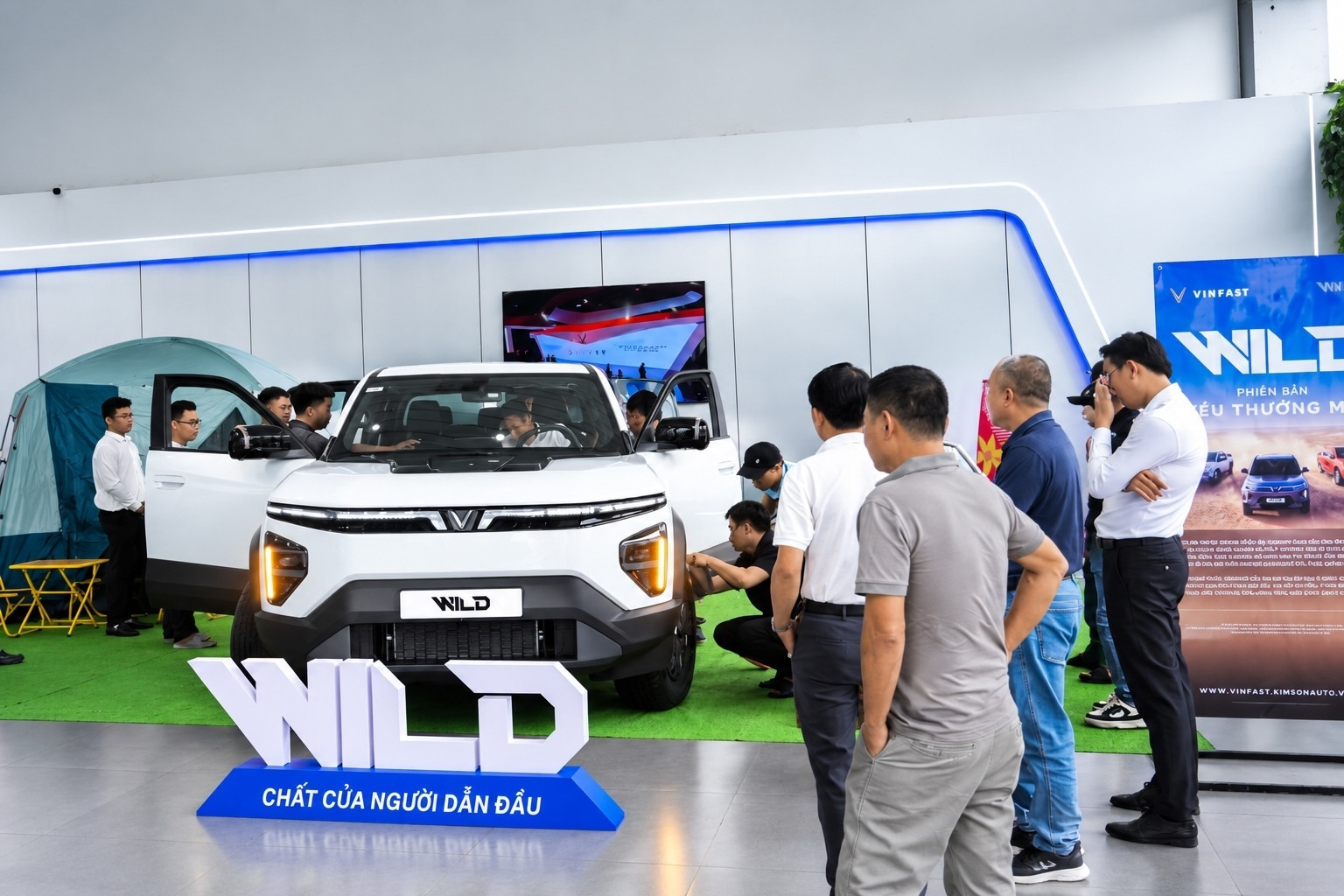 Lái thử ô tô điện VinFast trên cả ba miền, ưu đãi tới 9% - 1