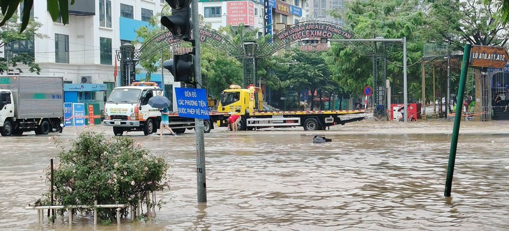Miền Bắc, miền Trung đồng loạt mưa dông- Ảnh 1.