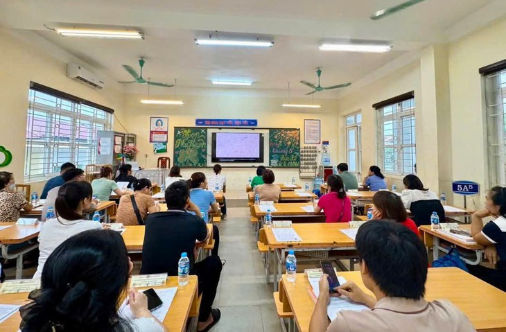 Phụ huynh chuyển tiền cho giáo viên lập quỹ lớp từ ngày 15/11 có vi phạm?- Ảnh 1.