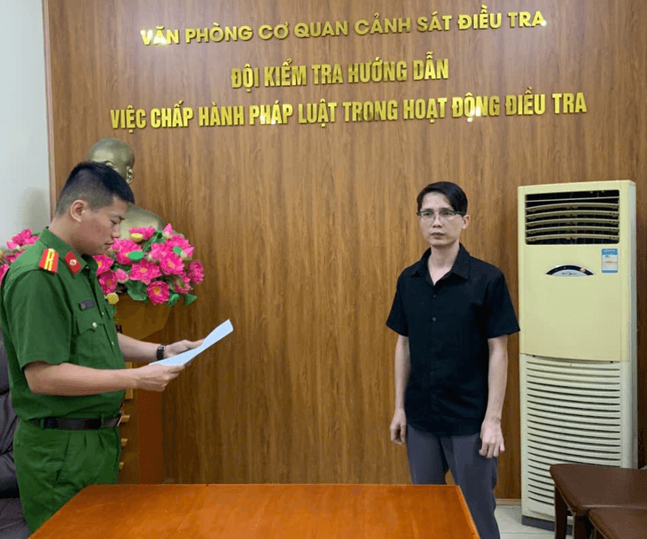Khởi tố nhân viên đại lý ô tô lừa đảo chiếm đoạt hơn 1,1 tỷ đồng - Ảnh 1.
