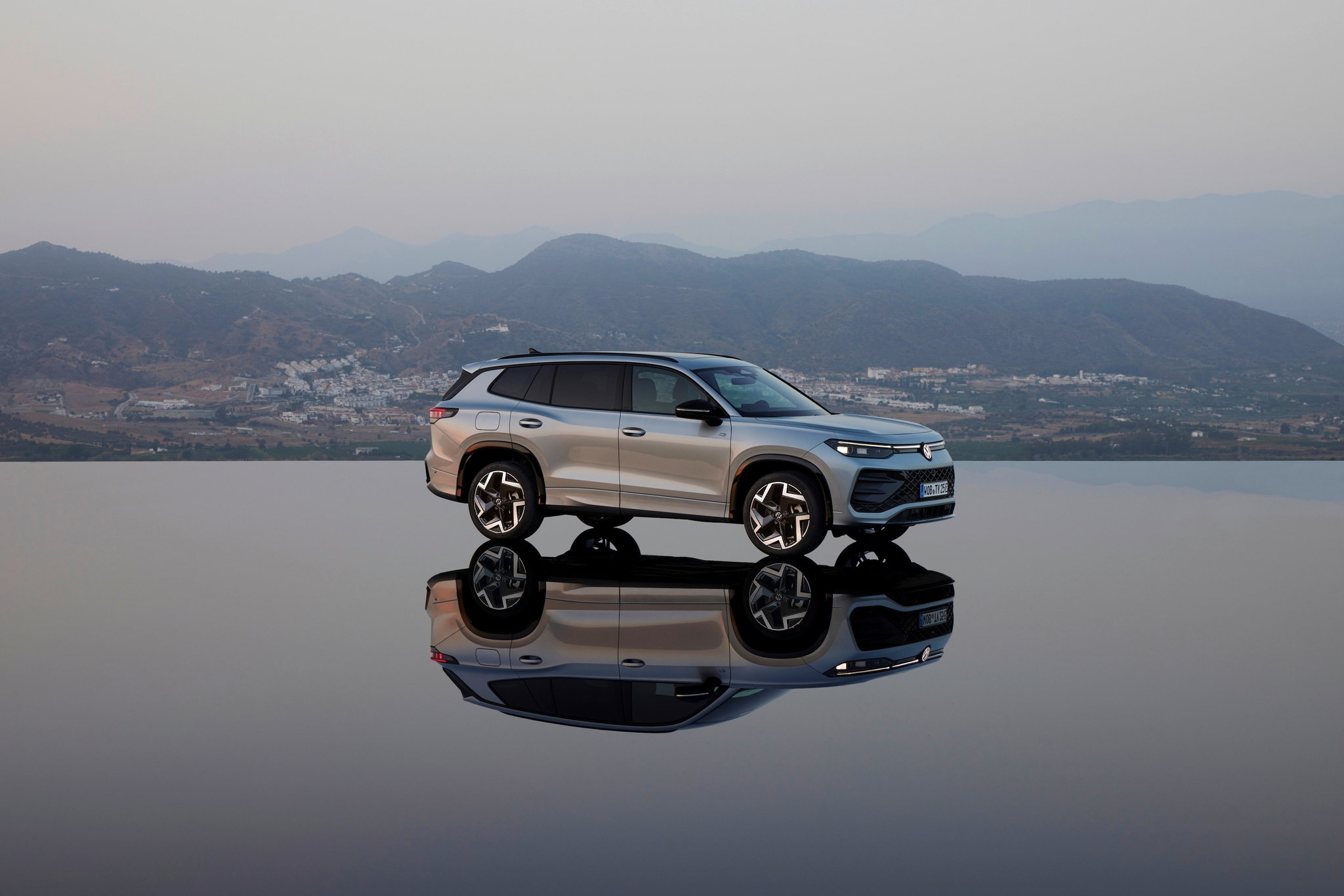Volkswagen rục rịch đưa Tiguan và Tayron thế hệ mới về Việt Nam - 4