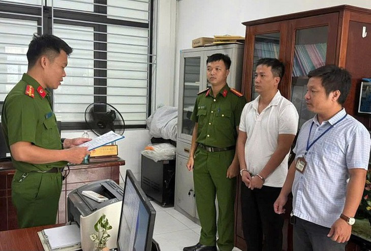 Bắt đối tượng lừa đảo hàng tỷ đồng qua đầu tư vàng, sim số đẹp- Ảnh 1.