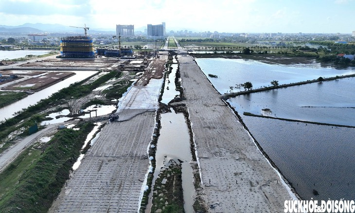 Cận cảnh dự án đường nghìn tỷ ở Huế bị nước bủa vây, thi công gặp khó - Ảnh 1.