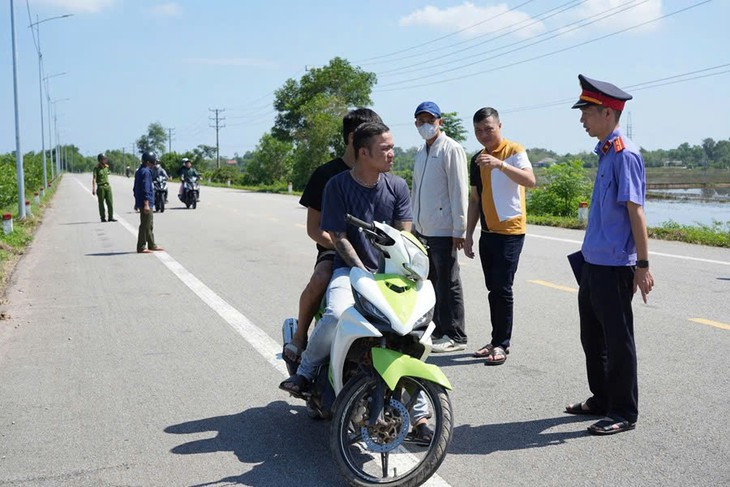 Công an Huế truy bắt 2 đối tượng cướp tài sản của nữ du khách nước ngoài- Ảnh 1.