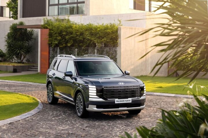 Hyundai Palisade Hybrid có giá khởi điểm từ 1,499 tỷ đồng.