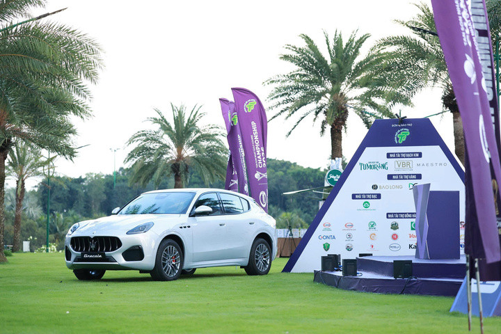 Maserati Grecale, phần thưởng Hole in One trị giá gần 4 tỷ đồng.